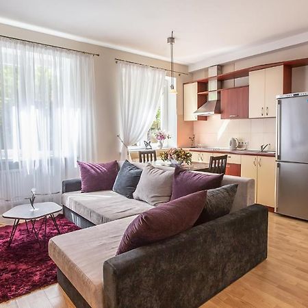 Dvieju Kambariu Butas Klaipedos Centre Appartement Klaipėda Buitenkant foto