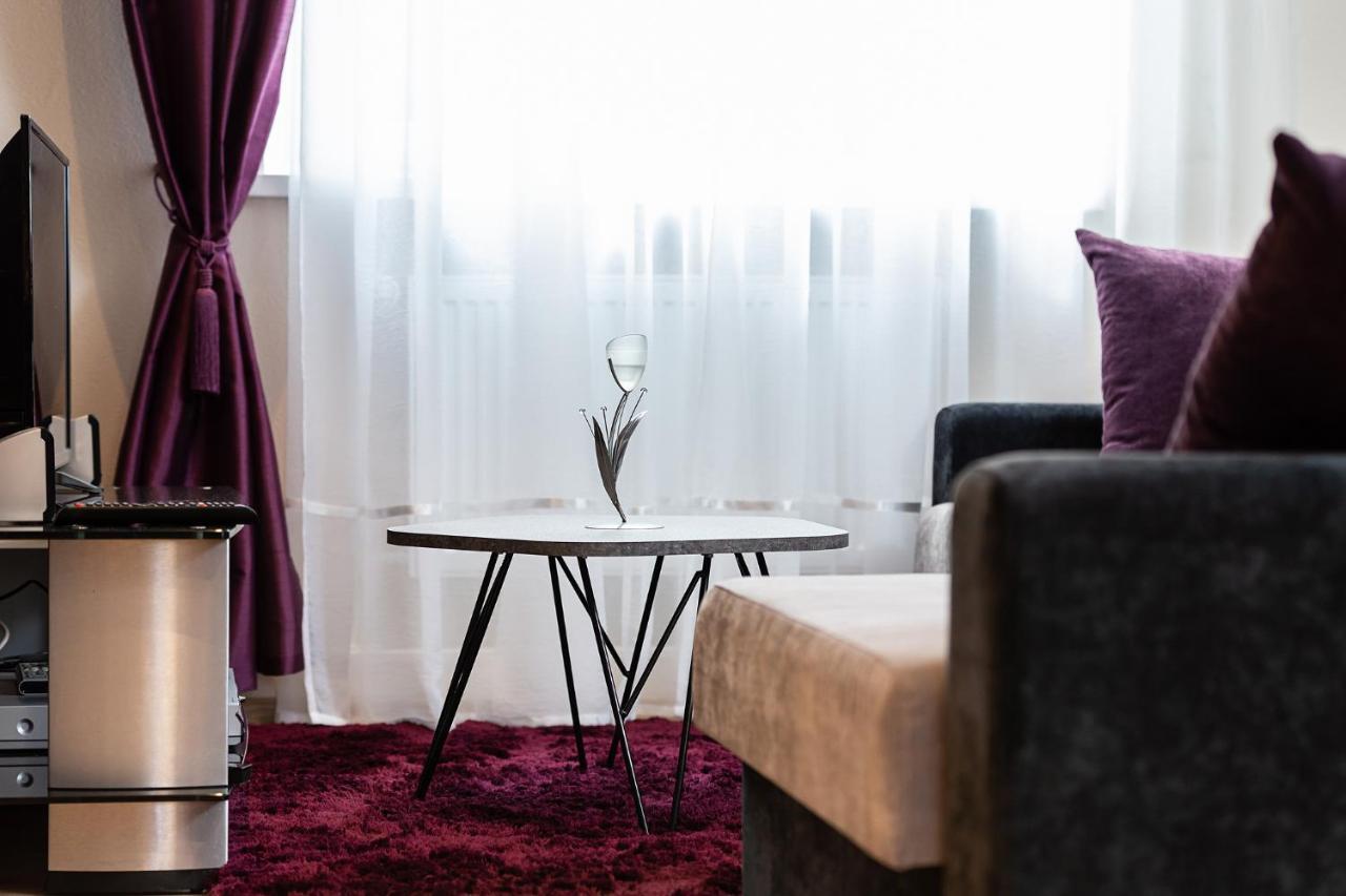 Dvieju Kambariu Butas Klaipedos Centre Appartement Klaipėda Buitenkant foto