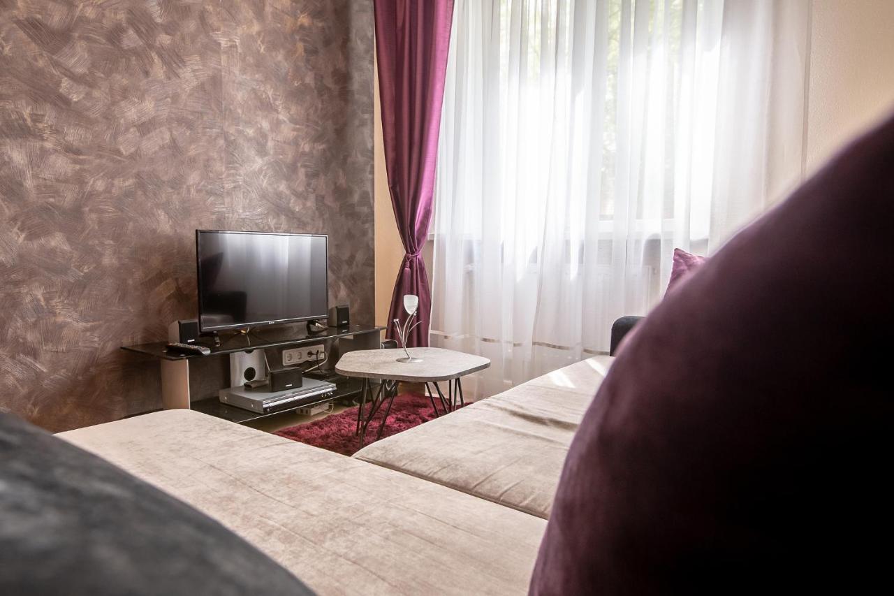 Dvieju Kambariu Butas Klaipedos Centre Appartement Klaipėda Buitenkant foto